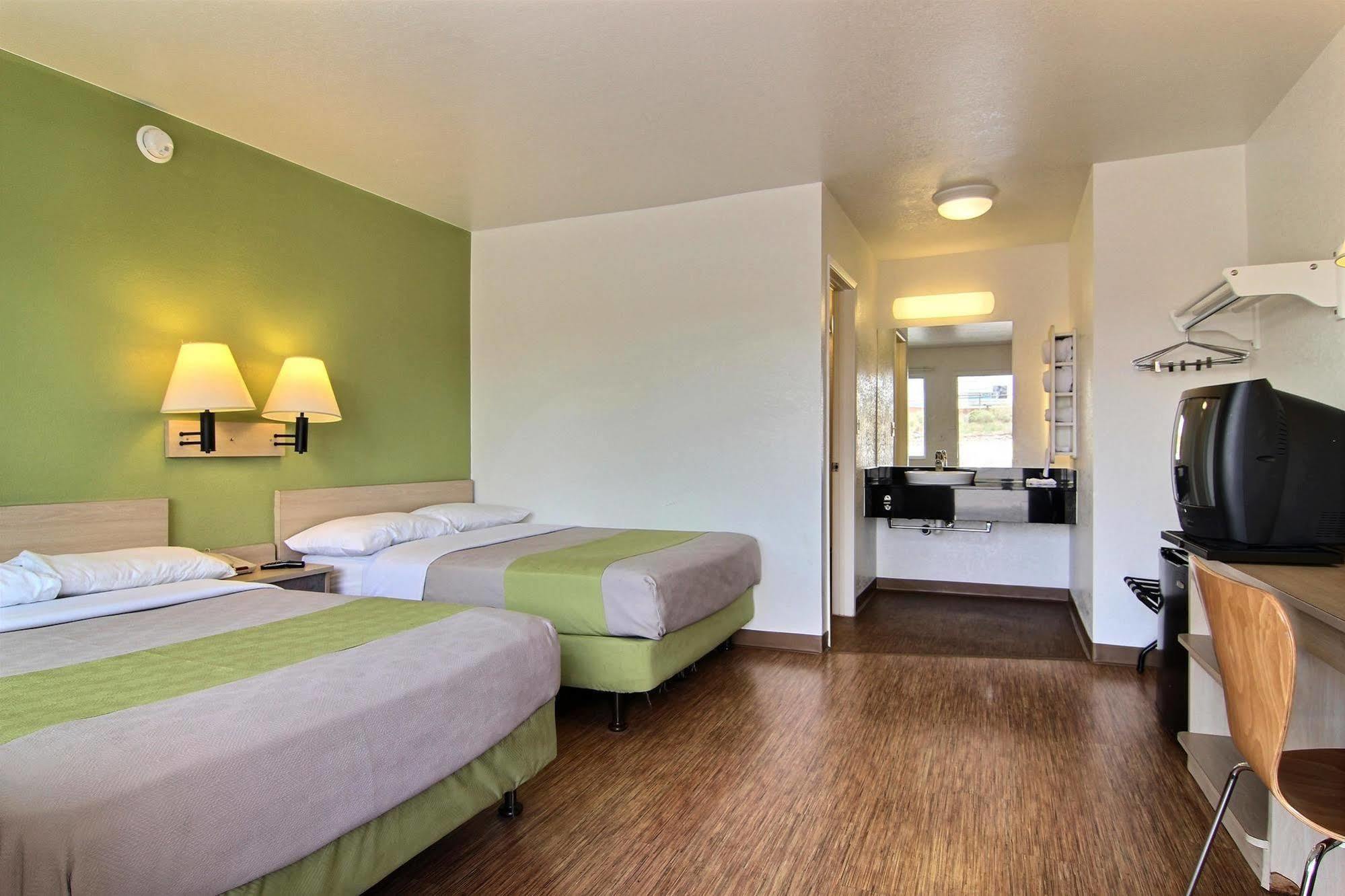 Motel 6-Albuquerque, Nm - Midtown מראה חיצוני תמונה