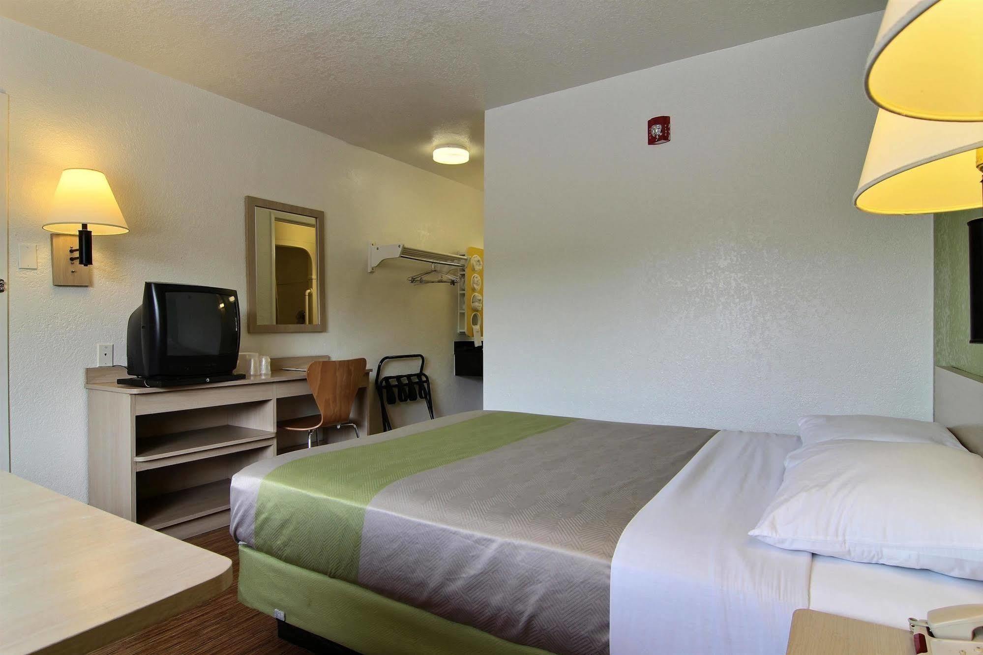 Motel 6-Albuquerque, Nm - Midtown מראה חיצוני תמונה